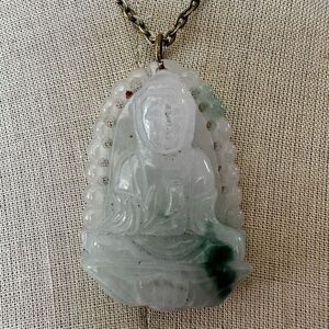 Vintage Jade Guanyin Pendant Necklace